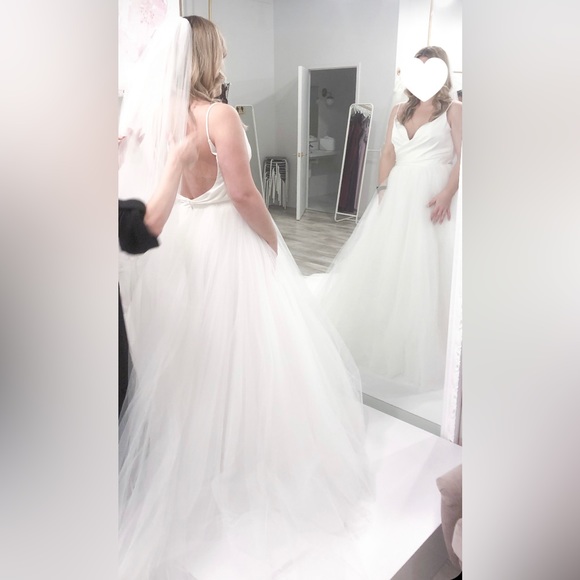 *New* Hayley Paige Olympia Wedding Gown (Never Worn & Never Altered) - Picture 2 of 4